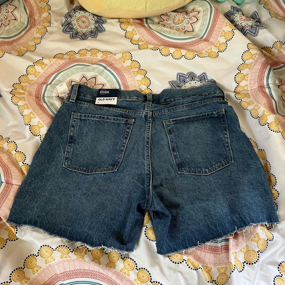 Brand New Old Navy Jean shorts - Picture 2 of 4